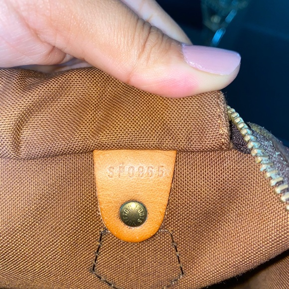 Authentic Louis Vuitton Speedy 30 - Picture 9 of 9